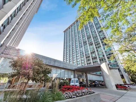 3600 N Lake Shore Dr #1907, Chicago, IL 60613