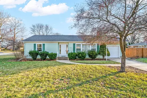 1608 Marseillaise Pl, Aurora, IL 60506