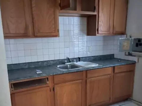 405 Sehring Ave, Joliet, IL 60436 photo 5