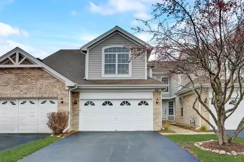 210 Foxfire Ct, Downers Grove, IL 60515