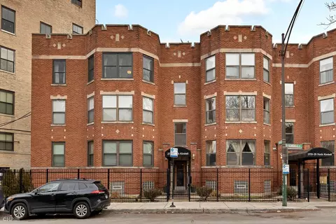 2737 N Kimball Ave #3, Chicago, IL 60647