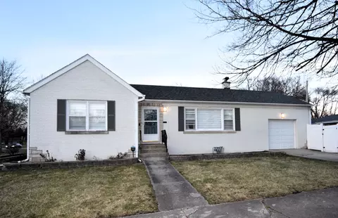 4 E Monroe St, Villa Park, IL 60181