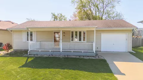 Exterior - 18 Cedar Ct, Bloomington, IL 61701 photo 2 of 13