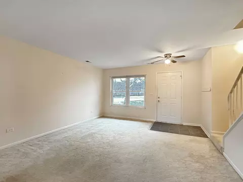 43 Willow Cir, Cary, IL 60013 photo 11