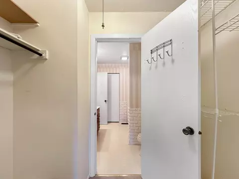 43 Willow Cir, Cary, IL 60013 photo 16