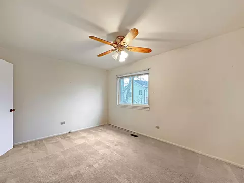 43 Willow Cir, Cary, IL 60013 photo 14