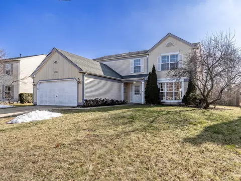 1925 Aronomink Cir, Elgin, IL 60123
