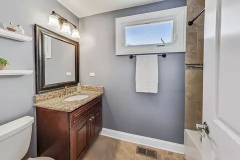 715 W Hackberry Dr, Arlington Heights, IL 60004 photo 21