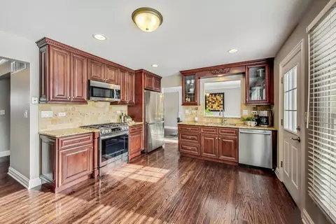 715 W Hackberry Dr, Arlington Heights, IL 60004 photo 11