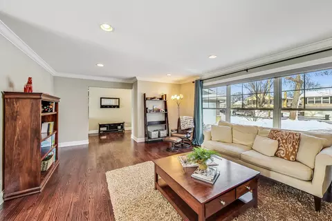 715 W Hackberry Dr, Arlington Heights, IL 60004 photo 7