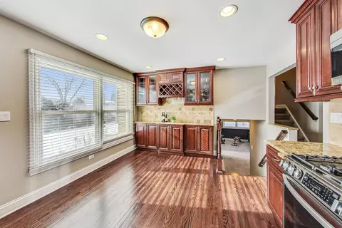 715 W Hackberry Dr, Arlington Heights, IL 60004 photo 13