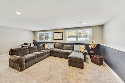715 W Hackberry Dr, Arlington Heights, IL 60004 photo 14