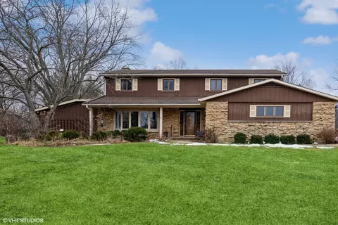 28801 W Craft Ct, Barrington, IL 60010