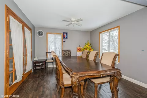 2676 Lindgren Trl, Aurora, IL 60503 photo 9