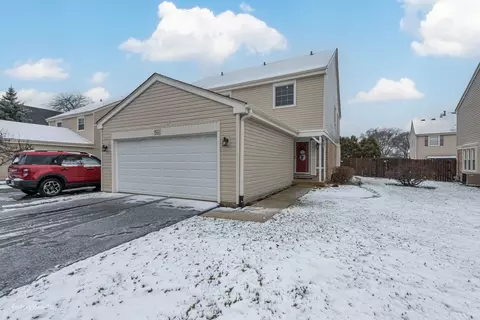 822 Ridge Ave #822, Elk Grove Village, IL 60007