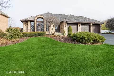 2220 Dunmore Dr, Darien, IL 60561