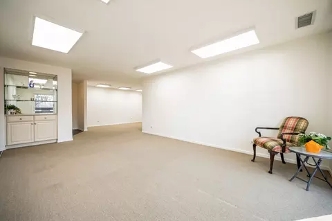 2000 Chestnut Ave #111, Glenview, IL 60025 photo 4