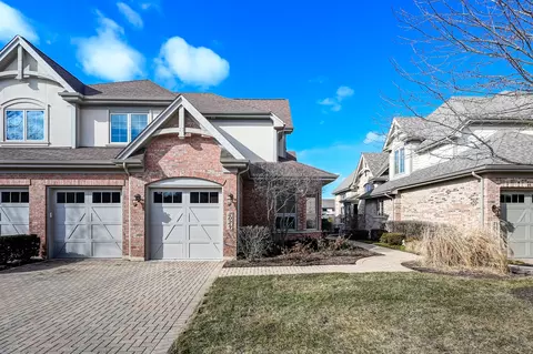 Exterior - 2024 Mackenzie Pl, Wheaton, IL 60187 photo 2 of 8