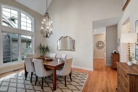 Dining - 2024 Mackenzie Pl, Wheaton, IL 60187 photo 3 of 5