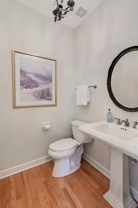 Bath - 2024 Mackenzie Pl, Wheaton, IL 60187 photo 1 of 3