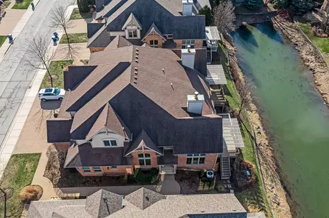 View/Area - 2024 Mackenzie Pl, Wheaton, IL 60187 photo 2 of 4