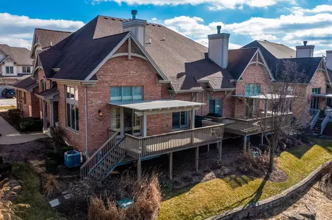 Exterior - 2024 Mackenzie Pl, Wheaton, IL 60187 photo 5 of 8