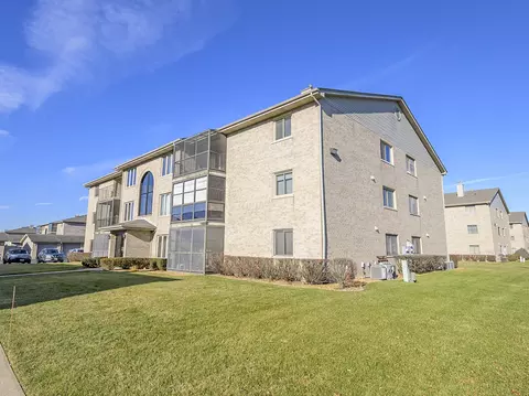 13953 Le Claire Ave #209, Crestwood, IL 60445