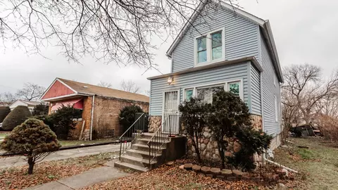 9811 S Carpenter St, Chicago, IL 60643