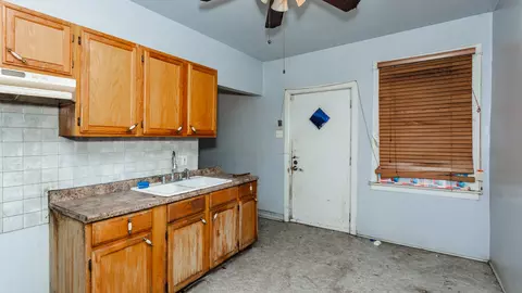 9811 S Carpenter St, Chicago, IL 60643 photo 12