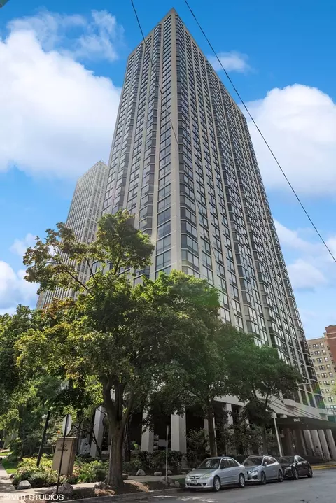 2650 N Lakeview Ave #3909, Chicago, IL 60614