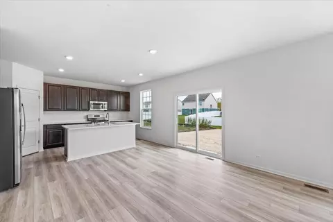 91 Sweetflag Cir, Elgin, IL 60124 photo 14