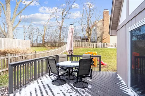 2235 Stonegate Ln, Wheaton, IL 60189 photo 28