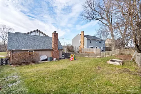 2235 Stonegate Ln, Wheaton, IL 60189 photo 30