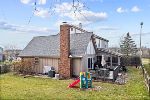 2235 Stonegate Ln, Wheaton, IL 60189 photo 31