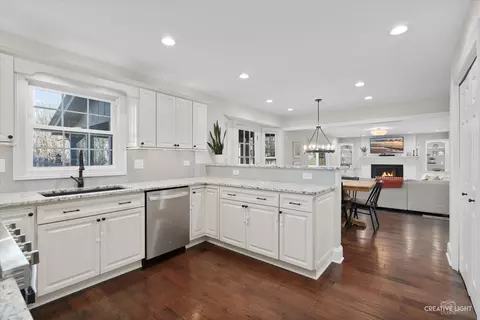 2235 Stonegate Ln, Wheaton, IL 60189 photo 6