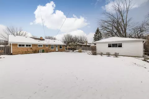 526 Short Ln, Glenview, IL 60025 photo 19
