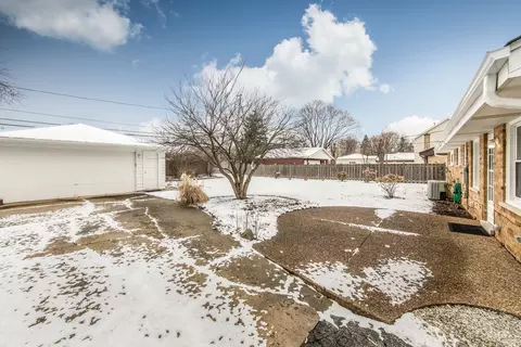 526 Short Ln, Glenview, IL 60025 photo 18