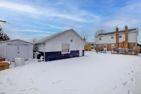 7919 Massasoit Ave, Burbank, IL 60459 photo 3