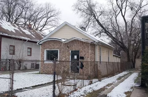358 E 134th St, Chicago, IL 60827 photo 2