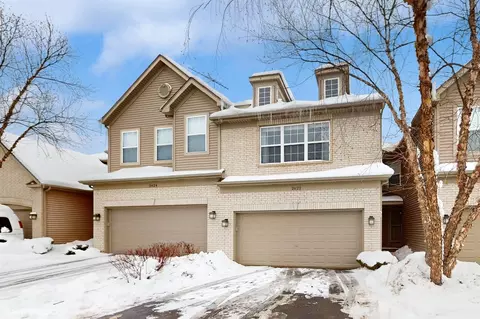 2622 Cobblestone Dr, Prairie Grove, IL 60012