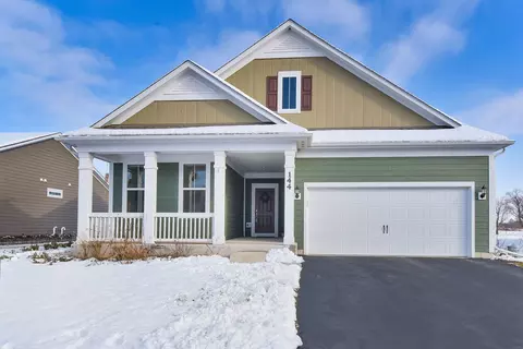 144 Goldenrod Dr, Sugar Grove, IL 60554