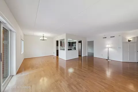 455 W Front St #303, Wheaton, IL 60187 photo 8