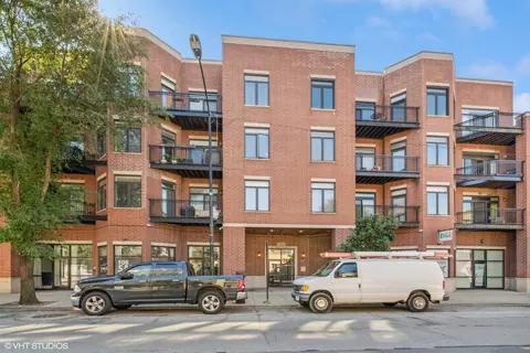 1890 N Milwaukee Ave #2D, Chicago, IL 60647