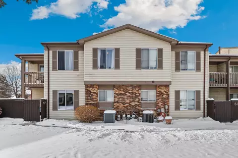 4 Fernwood Dr #4P, Bolingbrook, IL 60440