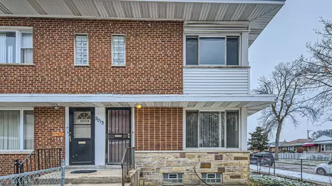 5013 W Gladys Ave #A, Chicago, IL 60644
