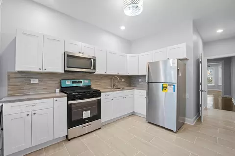 7215 S Champlain Ave, Chicago, IL 60619 photo 17