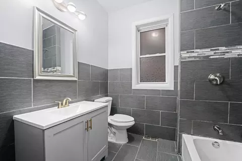 7215 S Champlain Ave, Chicago, IL 60619 photo 18