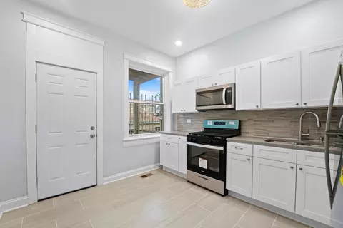 7215 S Champlain Ave, Chicago, IL 60619 photo 16