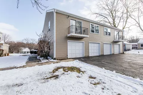 120 Foxhill Ct #A, New Lenox, IL 60451