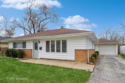 313 Blackhawk Dr, Park Forest, IL 60466